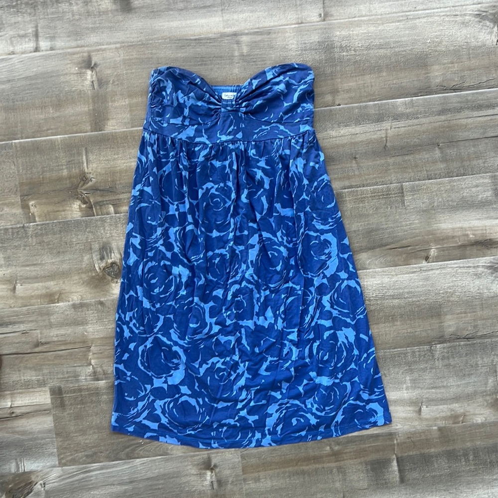Stretchy, strapless Splendid dress.